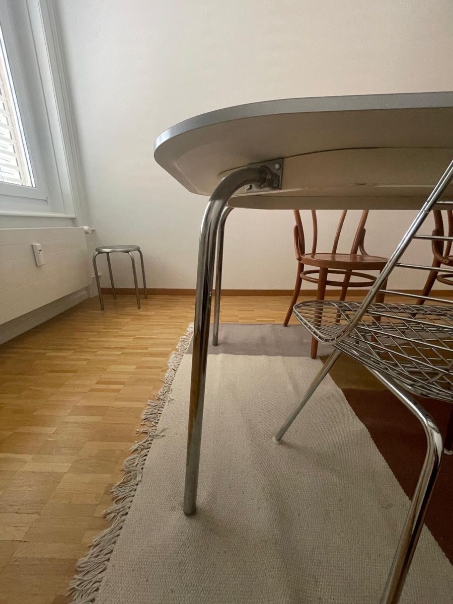 Tavoli: Beautiful wooden table with chrome legs – Usato da Zürich venduto da mattraph55 2