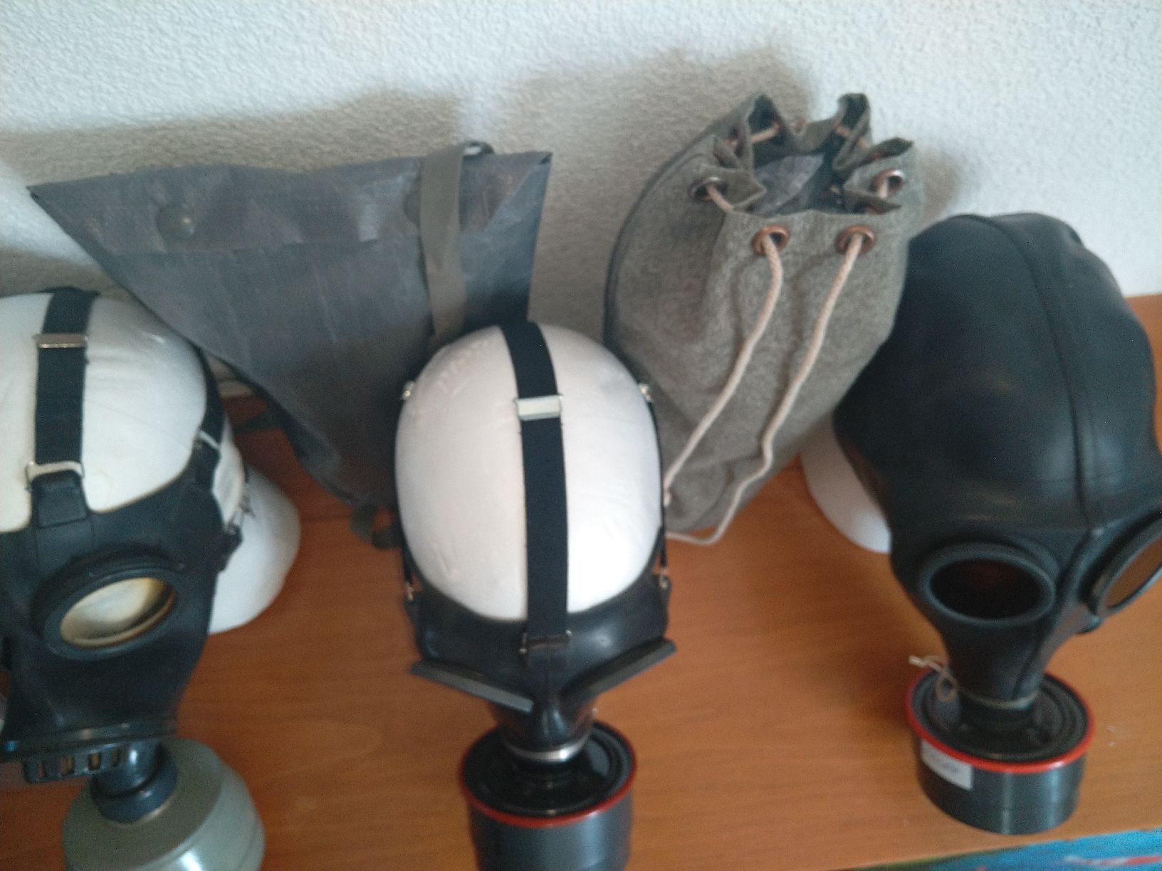 Schweizer Armee Uniformen: Zivil Gasmaskensammlung Schweiz – Gebraucht aus Niederönz von Vgt22 5