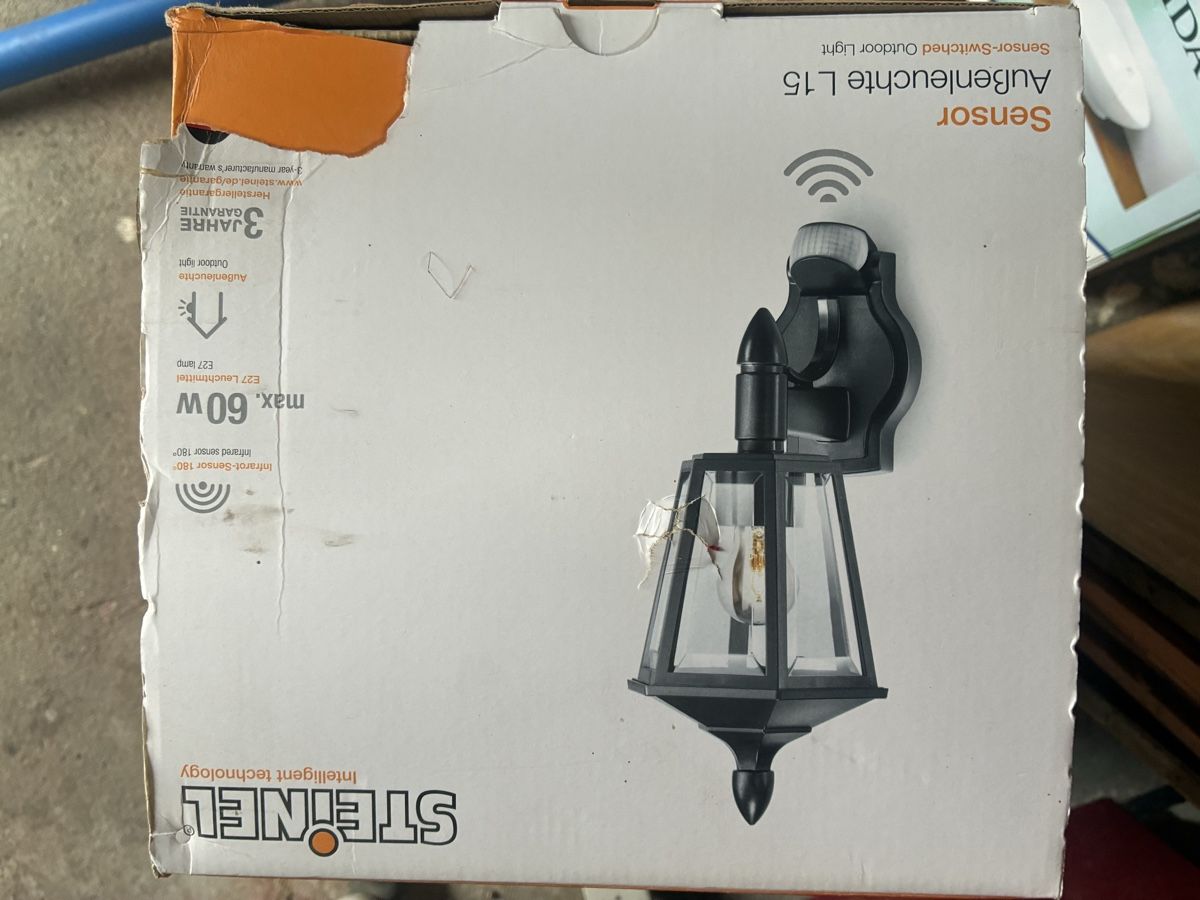 Steinel Lampen: STEINEL Aussenleuchte L15 mit Sensor schwarz neu – Neu und originalverpackt aus Niederönz von John-twenty 2