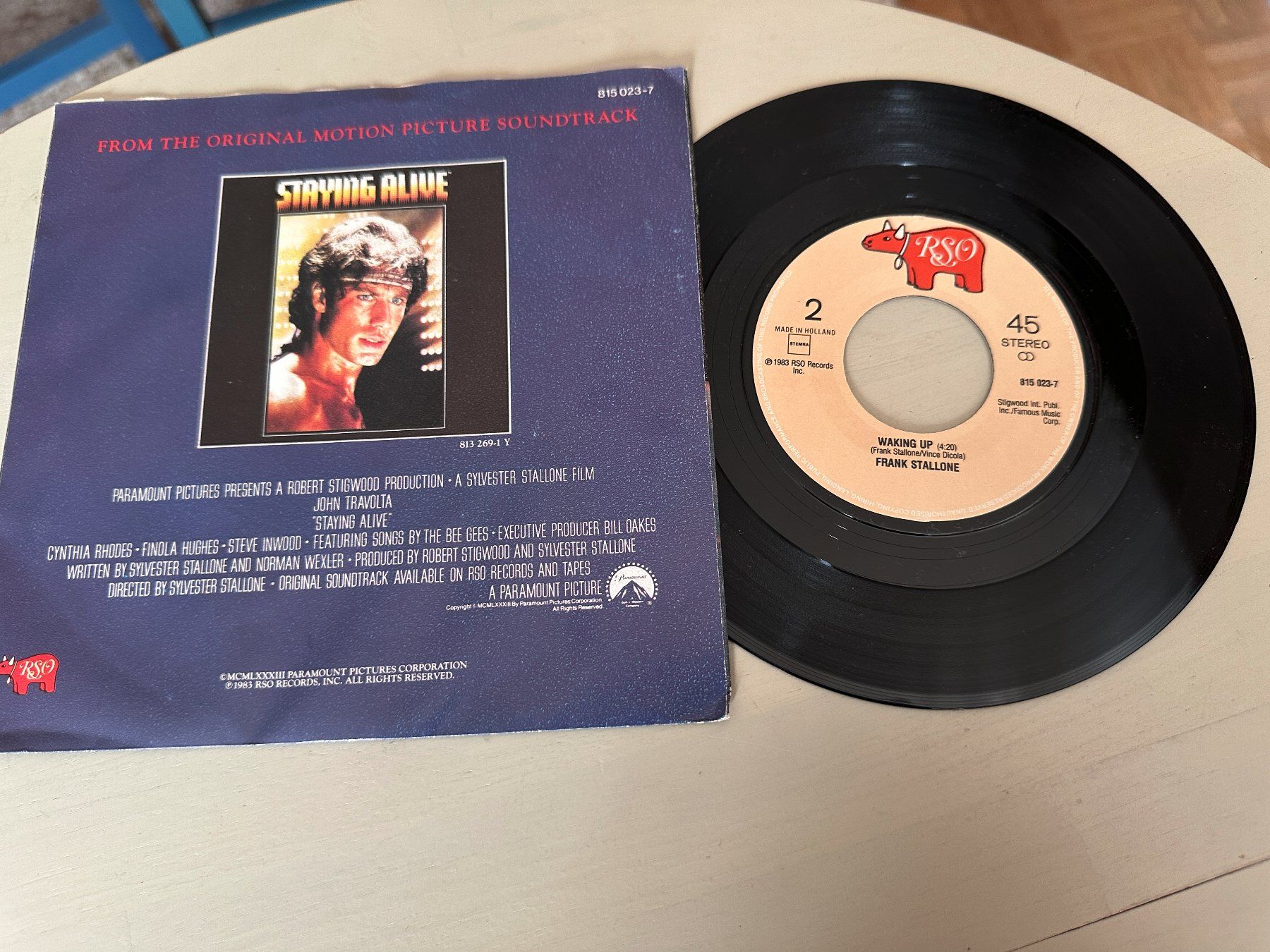 Dischi in vinile: Staying alive FRANK STALLONE tolle Single TRAVOLTA SYLVESTER – Usato da Basel venduto da Partridge 1