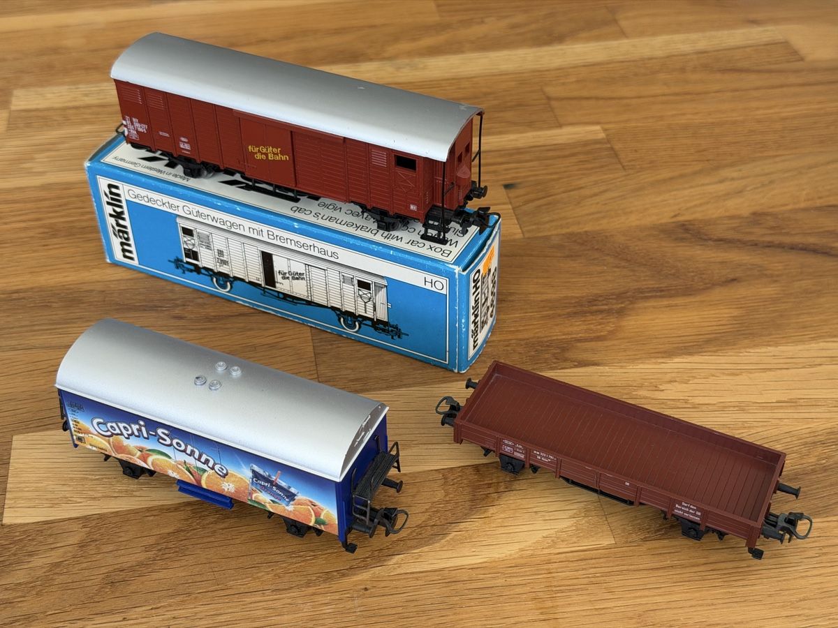 Märklin Modellini di ferrovie: Märklin 3x Güterwagen  – Usato da Riehen venduto da fabi013