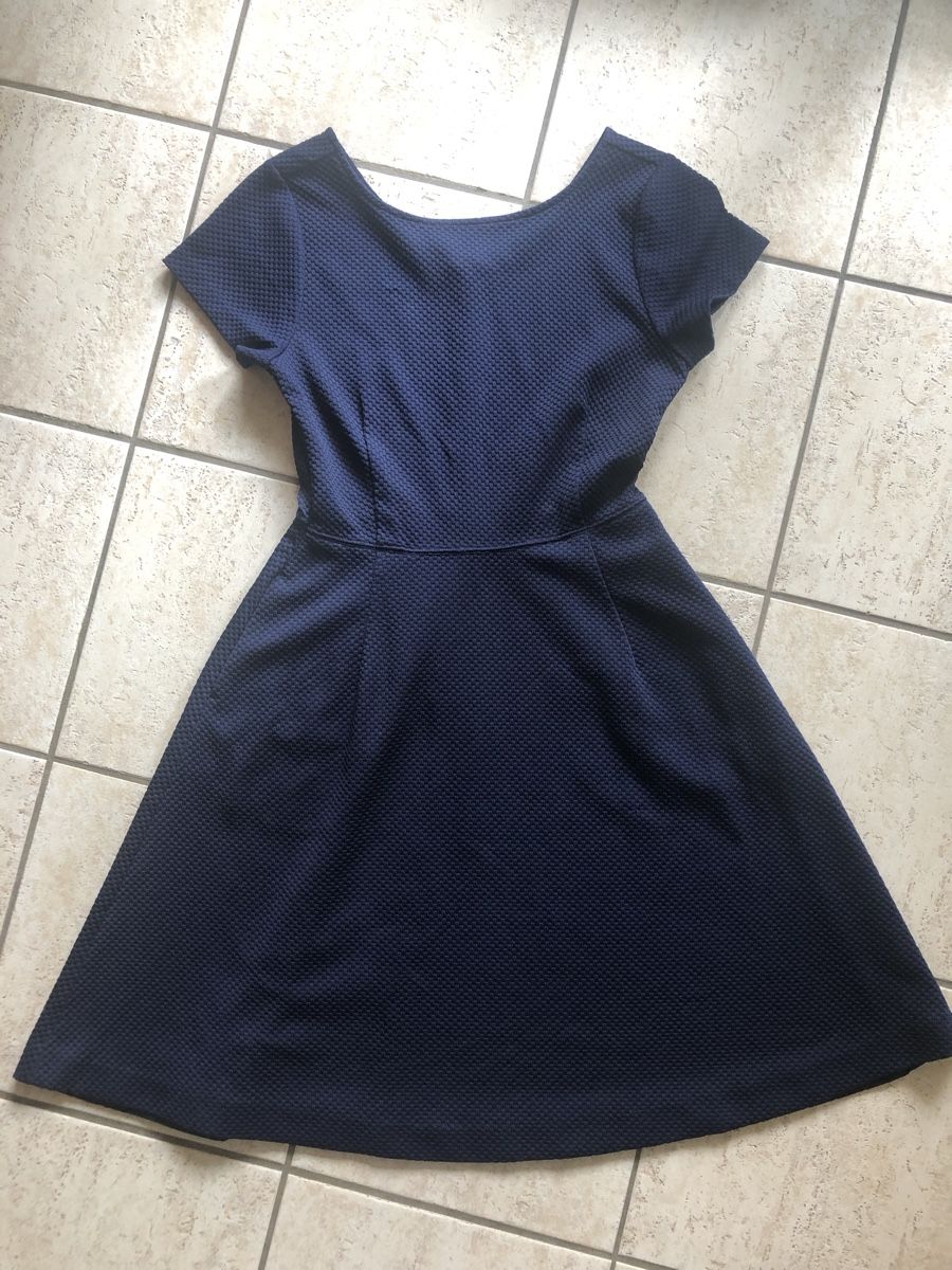Banana Republic Vestiti: Kleid - Banana Republic – Nuovo (secondo la descrizione) da Chêne-Bourg venduto da sienna8245