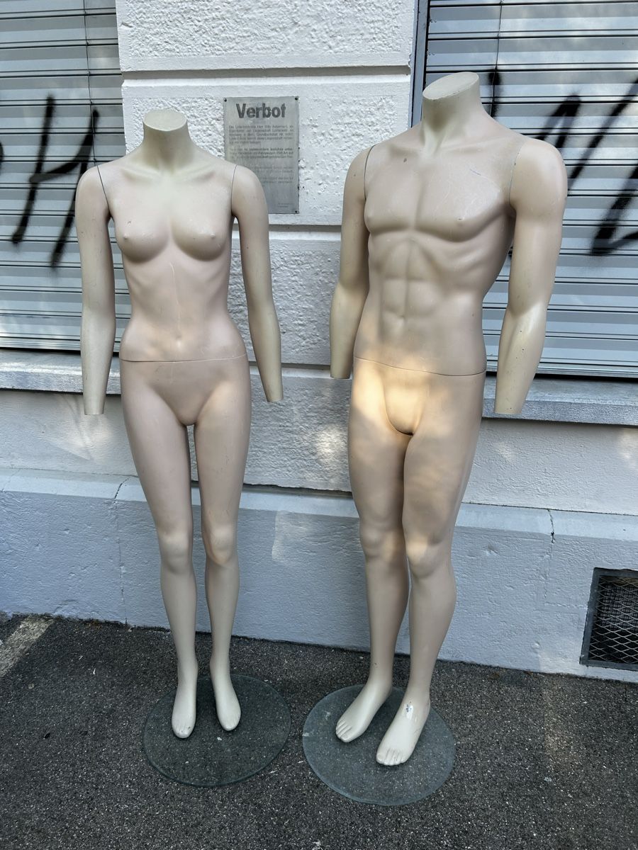 Altro in Decorazioni & Accessori: Schaufensterpuppen Duo - Gebraucht – Usato da Zollikofen venduto da LUKE_THRIFTS