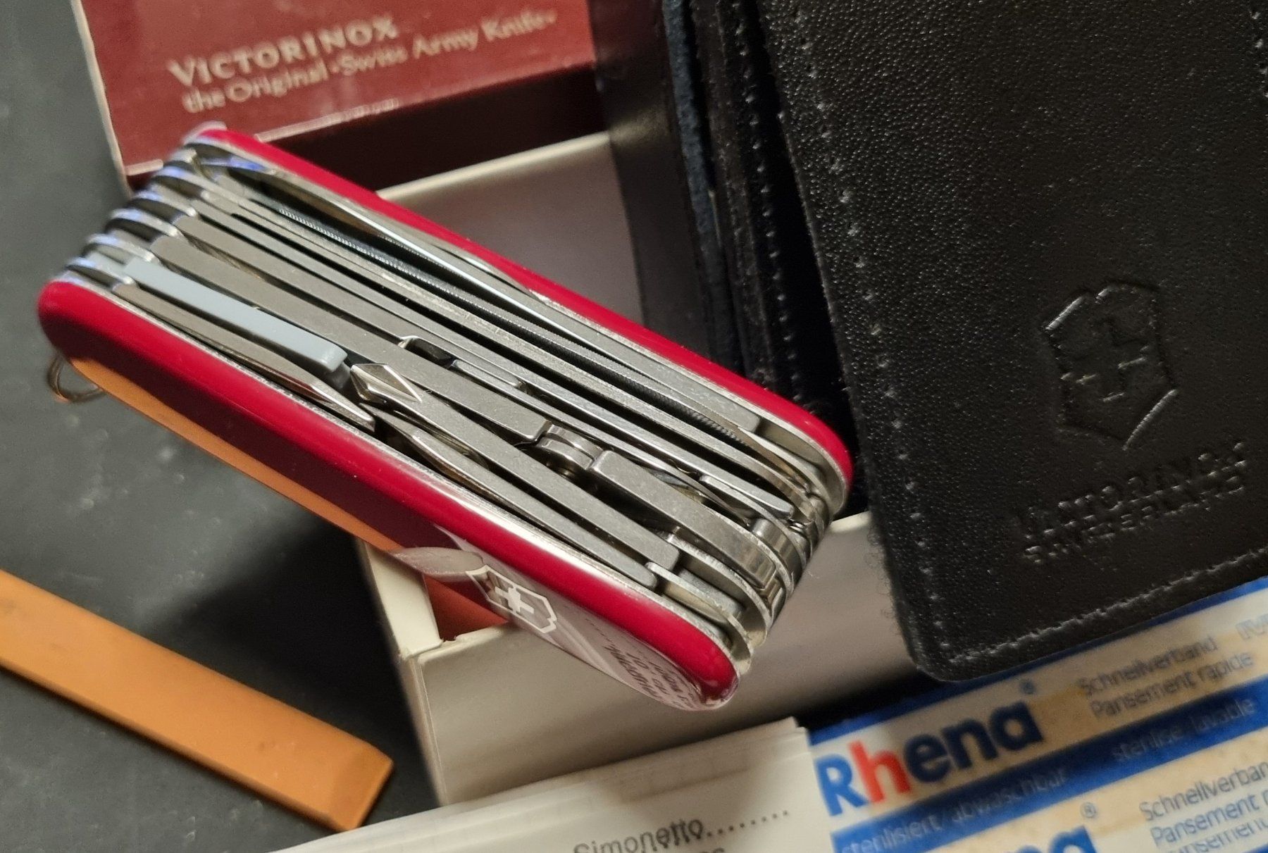 Victorinox Taschenmesser: Victorinox retro complete kit new – Neu und originalverpackt aus Prilly von azm_t9nd 2