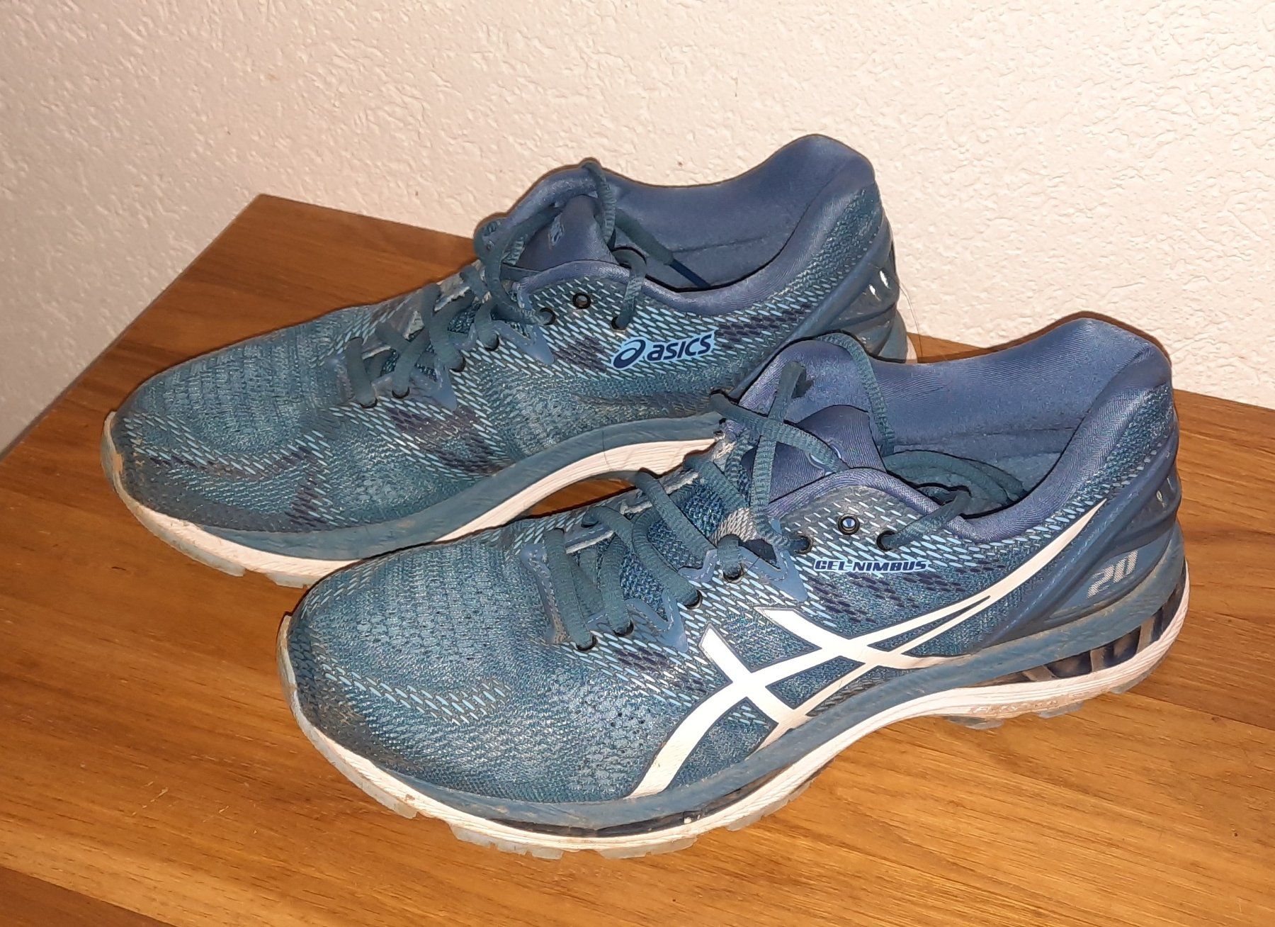 ASICS GEL NIMBUS 20 Laufschuh Sneaker Gr 42 NP 210. Kaufen auf Ricardo