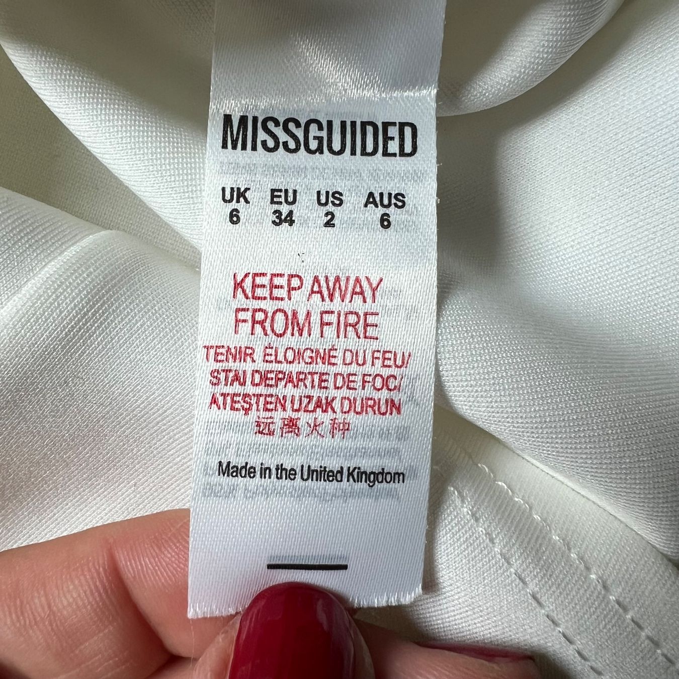 Kleider: MISSGUIDED Kleid 🤍 – Gebraucht aus Zürich von ClosetQueen 8