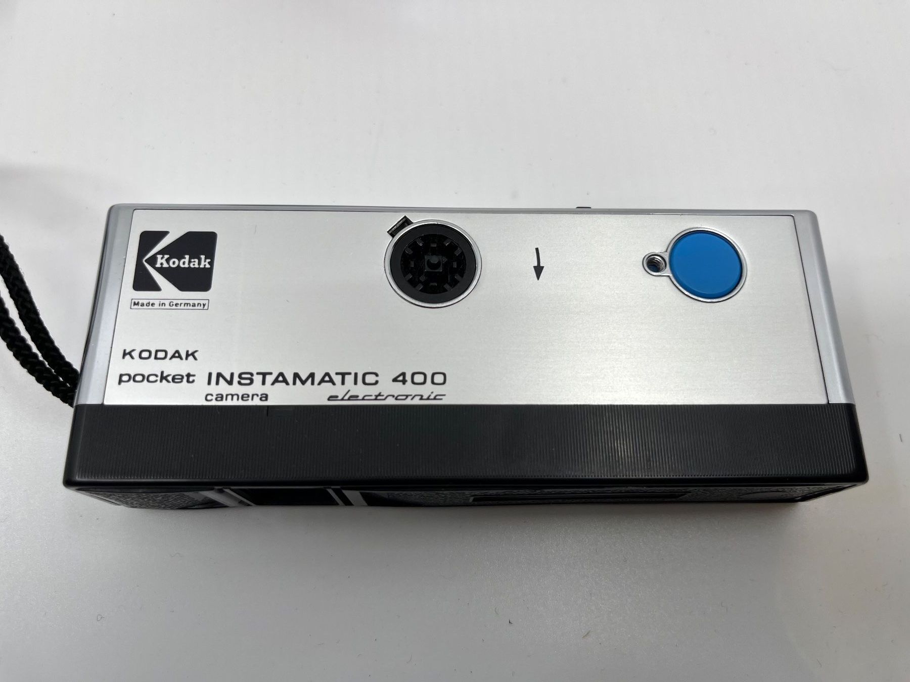 Kodak Fotocamera: 2 Pocket Kameras + Blitz / Kodak Instamatic 400 – Usato da Winterthur venduto da Beat8344 1
