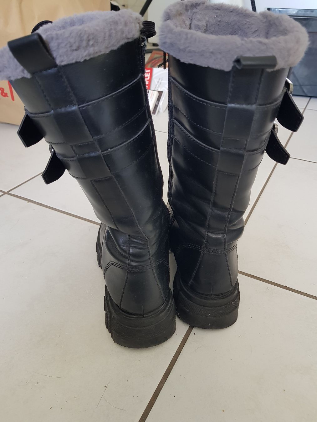 Scarpe da donna: bottes – Usato da Hermance venduto da Triplebizzo 1