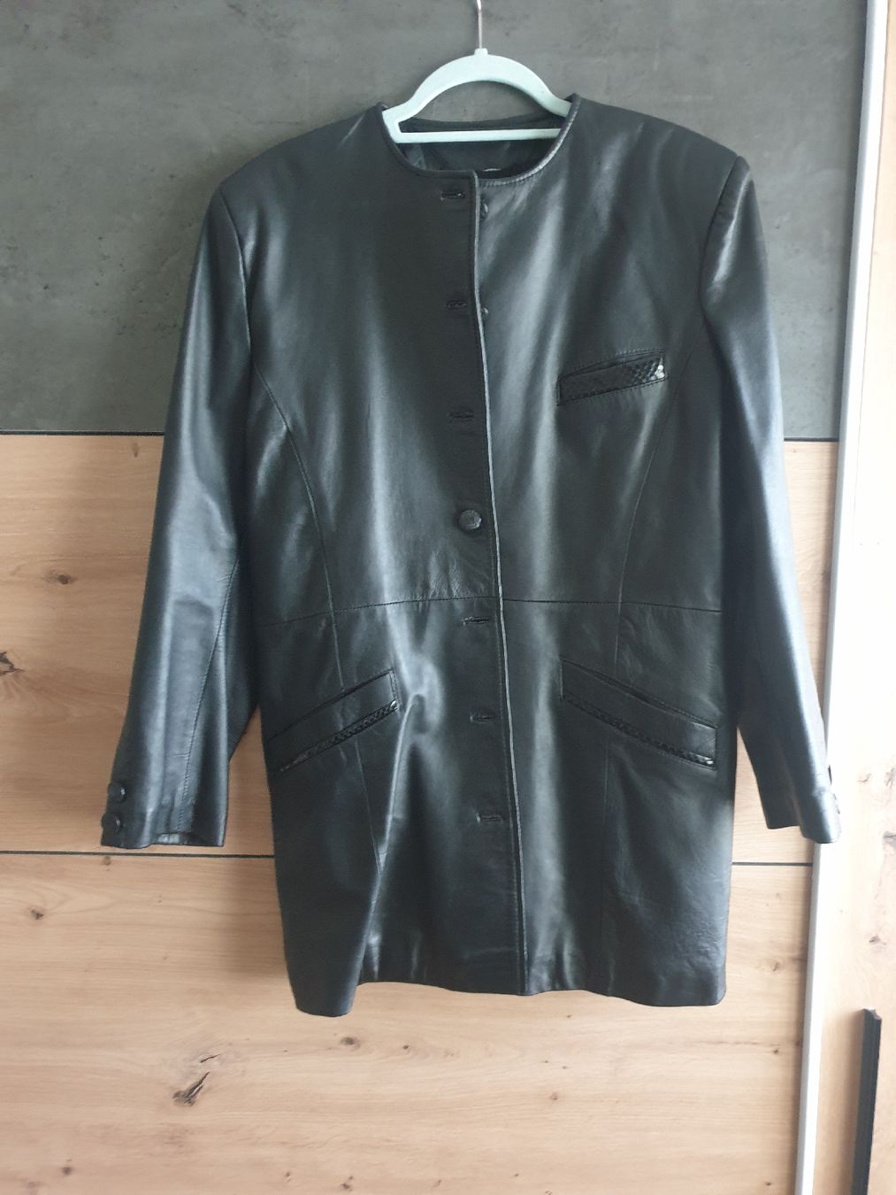 Vestes: Veste en cuir – D'occasion à Fribourg par mal_8zjh 1