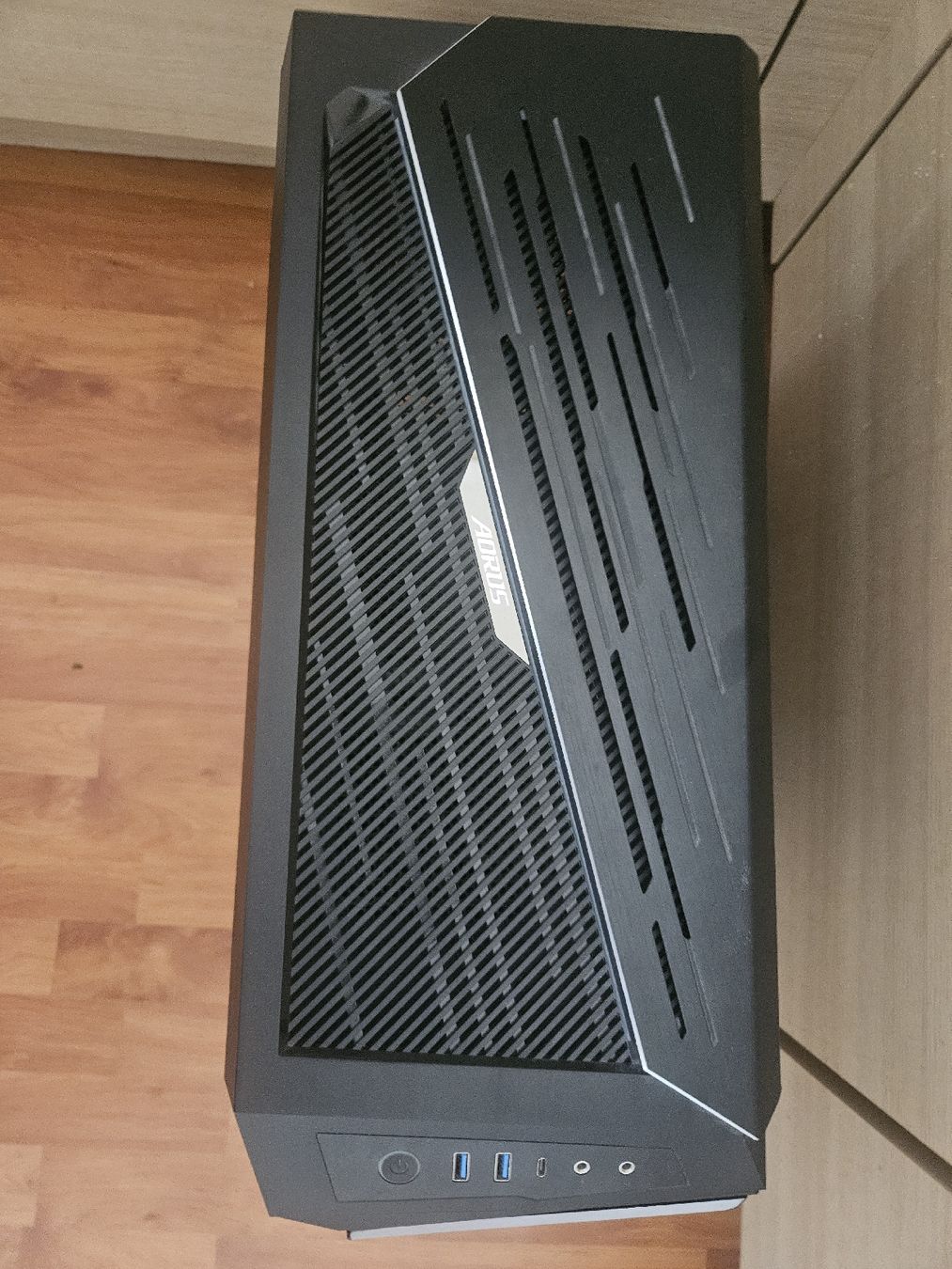 Custodie: PC Gehäuse Aorus  – Usato da Glis venduto da Oly99 2
