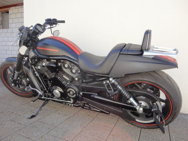 Harley-Davidson Chopper: Harley Davidson VRSCDX Night Rod Neuwertig – Gebraucht aus Brittnau von Tulile 2