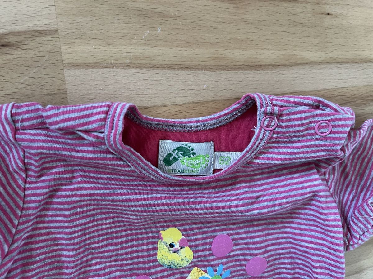 Camicette, T-shirt & Top: 2 T-Shirts in Grösse 62 – Usato da Zürich venduto da Jakomo007 2