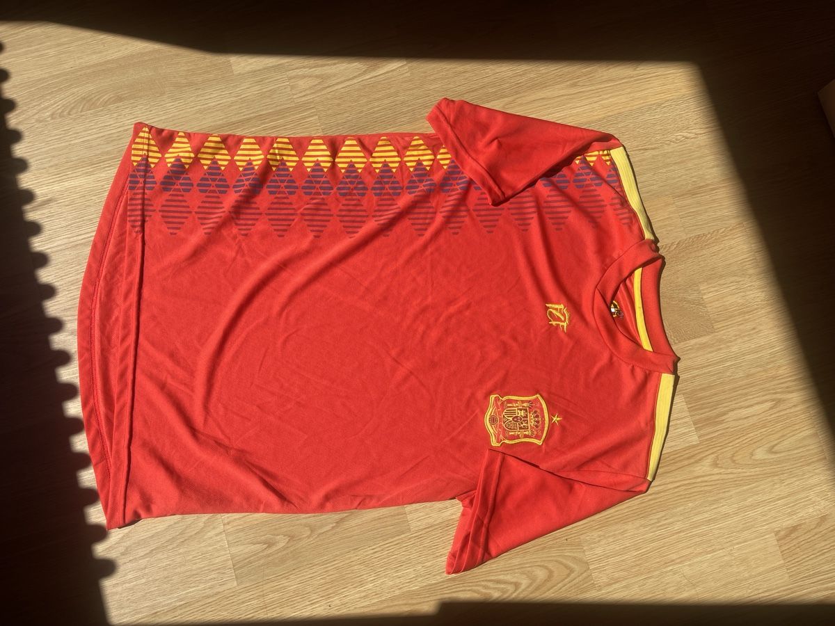 Canottiere & Pantaloni: Spanien Fussball Trikot RFEF  – Usato da Biel/Bienne venduto da sof_yx5y