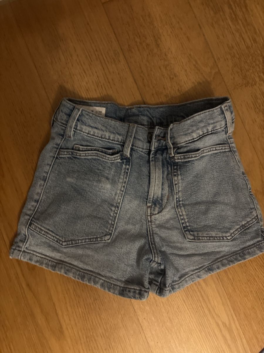 Zara Hosen: Jeanshorts Mädchen ZARA – Gebraucht aus Zuerich von junverhau