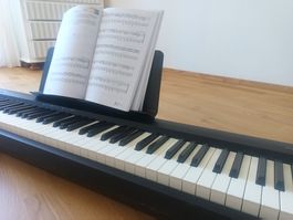 Digitalpiano Roland FP-10 NEUER Zustand 88 Tasten