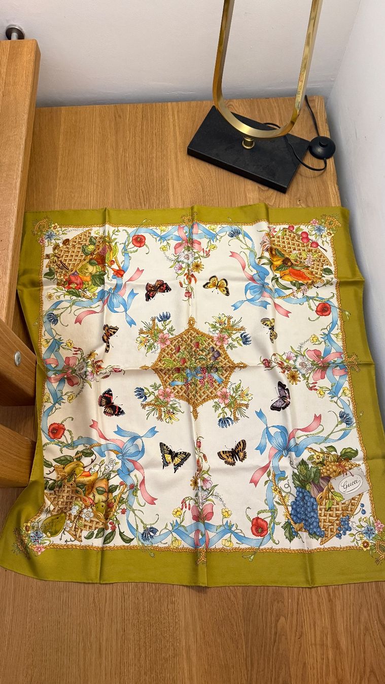 Gucci Foulards, Tücher & Schals: Original GUCCi Seidentuch V. Accornero wunderschöne Fabric – Neu (gemäss Beschreibung) aus Faulensee von Liebes_Kind_2019 8