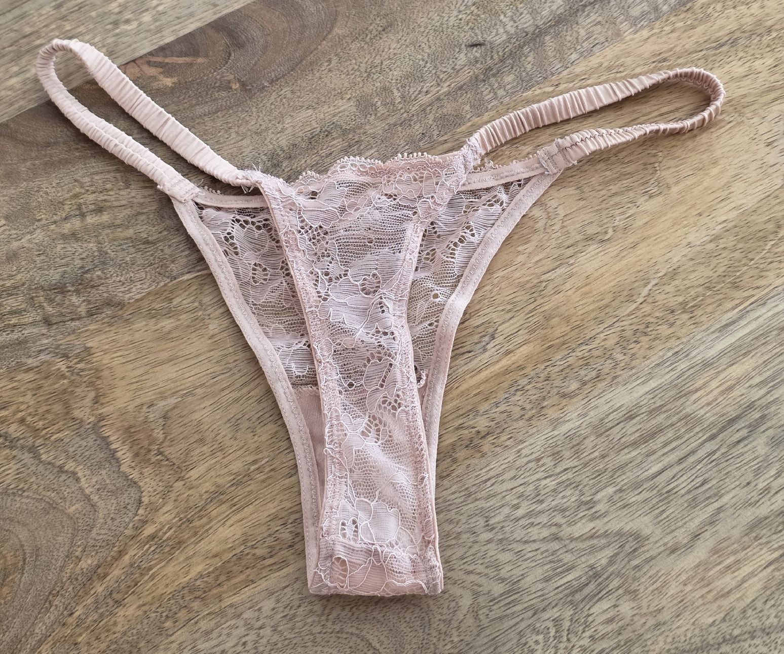 Altra biancheria intima: String Tanga Spitze Rosa Grösse S/M Zustand gut – Nuovo (secondo la descrizione) da Rheinsulz venduto da Gilea 1