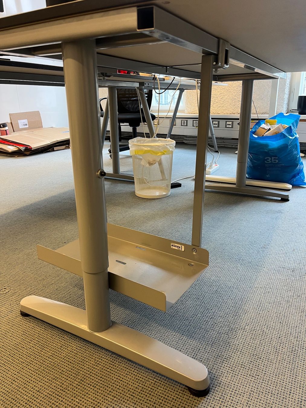 Ikea Scrivanie: Bürotisch zu verkaufen – Usato da Bern venduto da UNIKSports 3