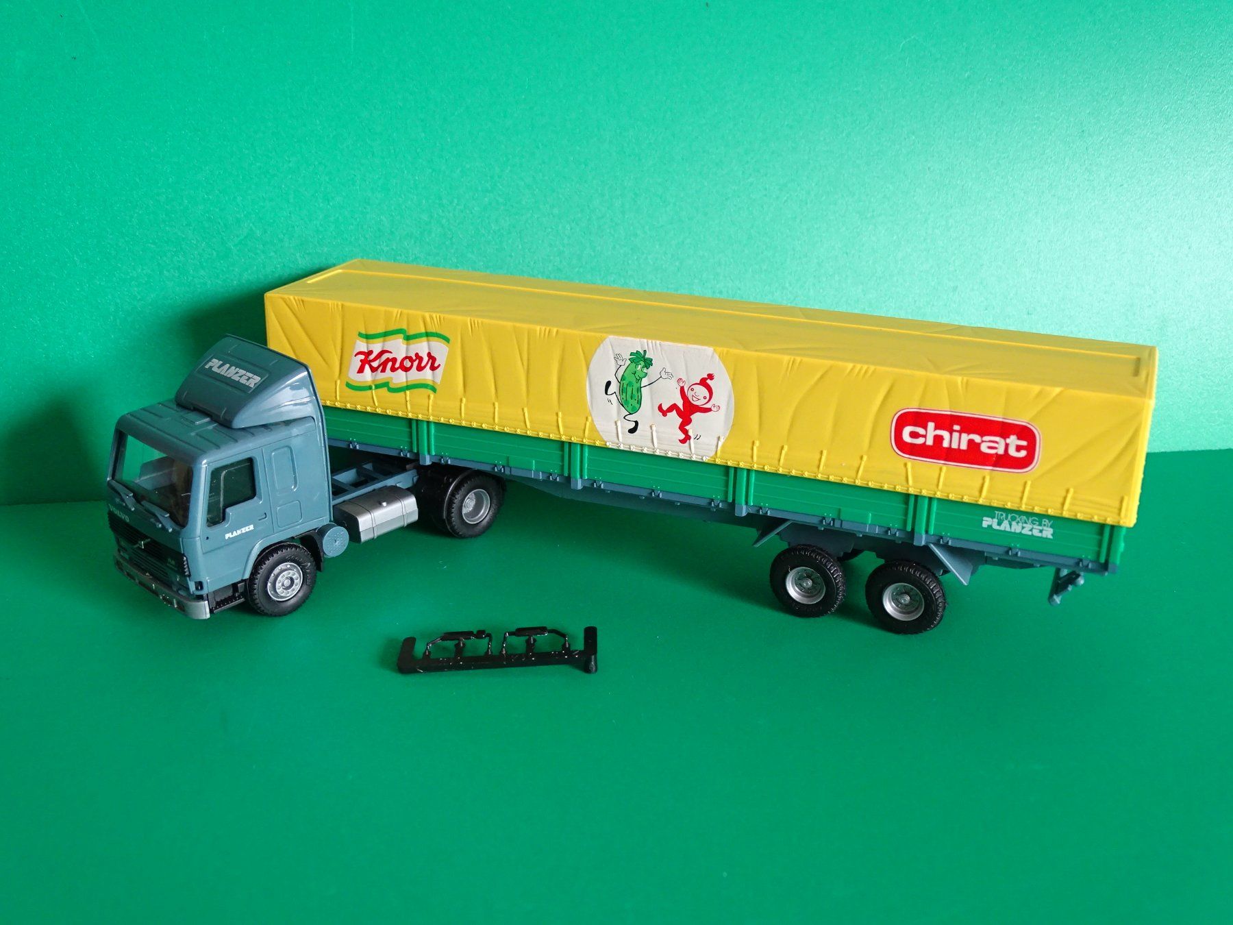 Volvo Modellini d'auto: Volvo Lkw von Roco 1/87 – Usato da Bretzwil venduto da Meex