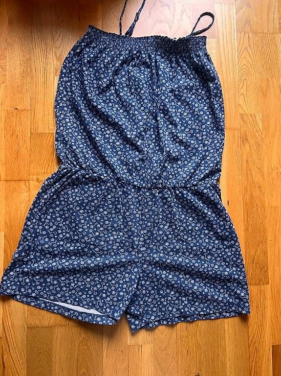 Jumpsuits: kurzer Jumpsuit, Marke edc by Esprit – Gebraucht aus Jegenstorf von Knuste 1