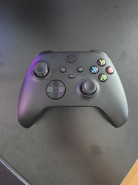 Controller: Xbox Wireless Controller inkl. Akku-Pack & Ladekabel – Gebraucht aus Tagelswangen von Tonyarmada