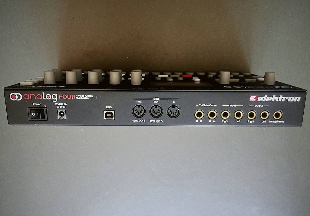 Elektron Strumenti musicali: Elektron Analog Four mk1  – Nuovo (secondo la descrizione) da Assens venduto da ZenSun 1