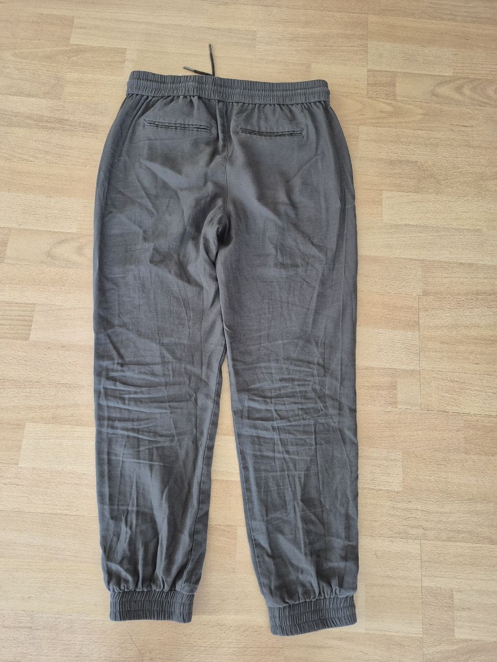 Only Pantaloni: Only Damen Stoffhose Gr. 38 – Usato da Gerlafingen venduto da nila44 2