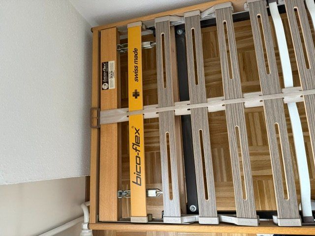 Bico Lits: Bett 90cm x 200cm mit Eichenrahmen – D'occasion à Rothenburg par Betty690 3