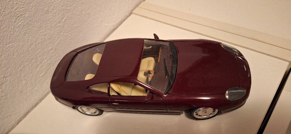 Modellini d'auto: 4 Modèles 1/18 – Usato da peseux venduto da Macca1 3