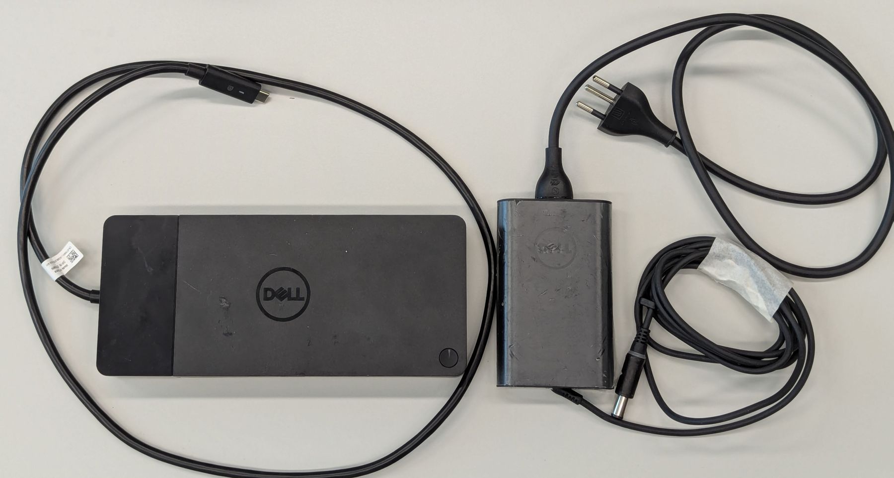 Dell Docking station: Dell Dock WD19 – Usato da Zürich venduto da pointedarch