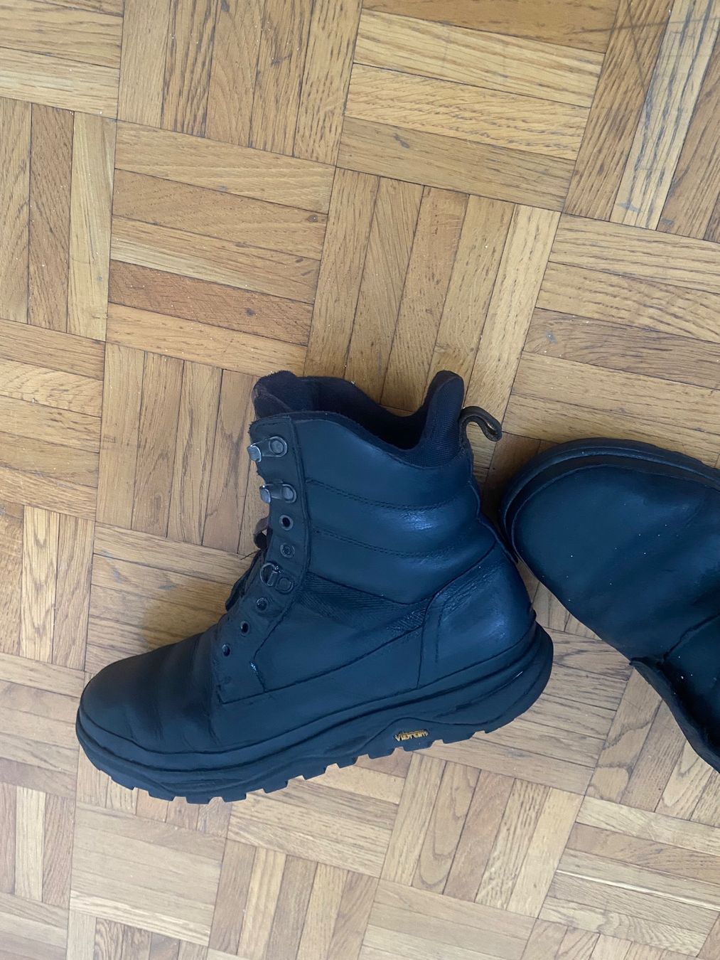 Merrell Scarpe da uomo: Leder Stiefel mit Schnürung Gr. 43,5 – Usato da Hittnau venduto da Oracel 3