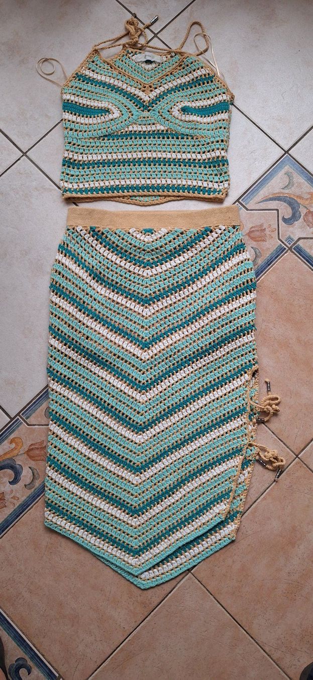 Guess Vestiti: Ensemble Crochet Guess Bohème, Taille 38-40 – Usato da St-Triphon venduto da Jldr0 1