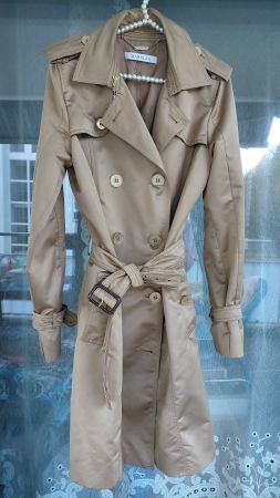 Trench MARELLA bei Max Mara, CH-GR.42,neuwertig,180 Fr.