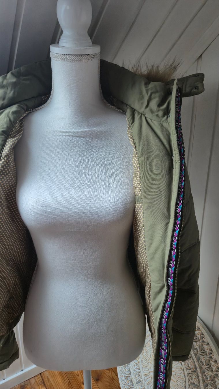 Roxy Giacche: ROXY  💚  JACKE  olive khaki  Grösse  M – Usato da Niederweningen venduto da Obson 2