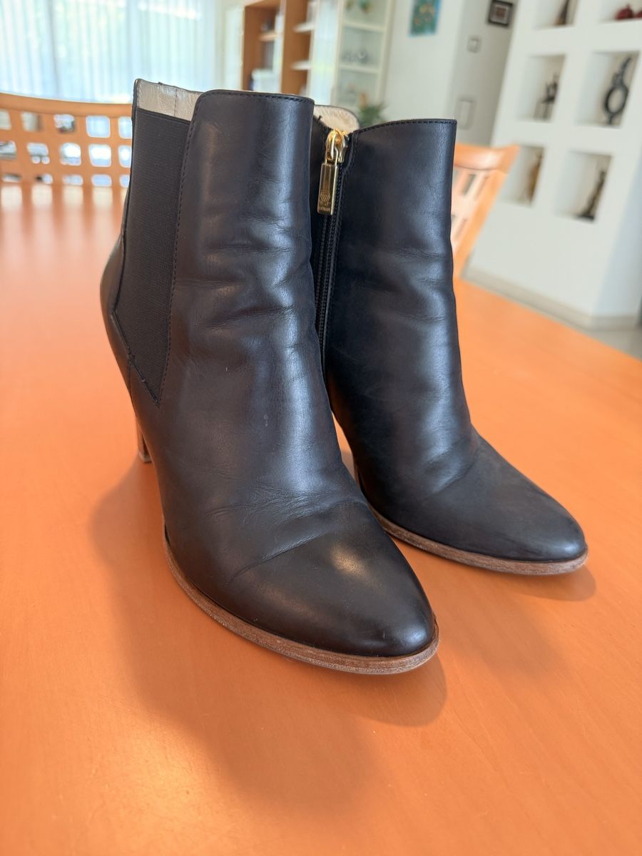 Navyboot Scarpe da donna: Navyboot Stiefeletten Leder Schwarz Grösse 38 Herbst/Winter – Usato da Wädenswil venduto da stg_9zfm