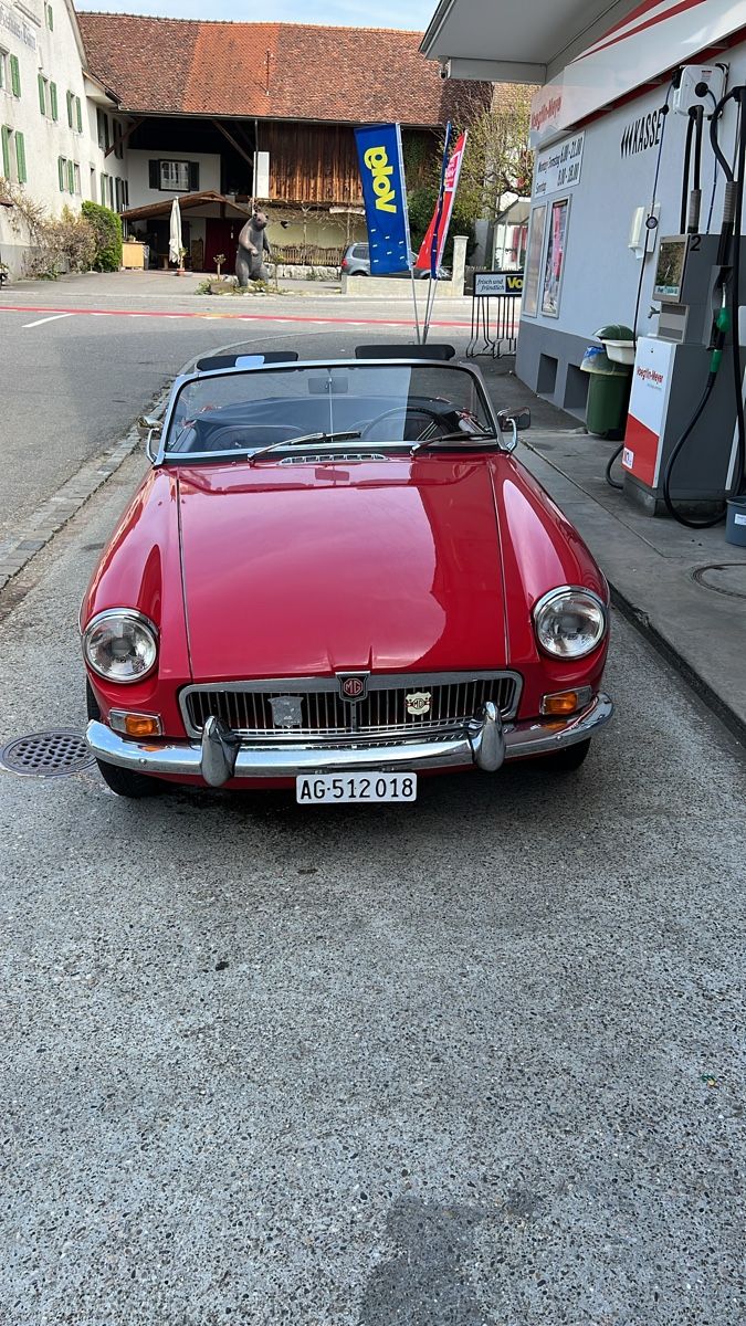 MG Autos: MG B Cabriolet - Oldtimer - Top Zustand – Gebraucht aus Hornussen von naturmed 4