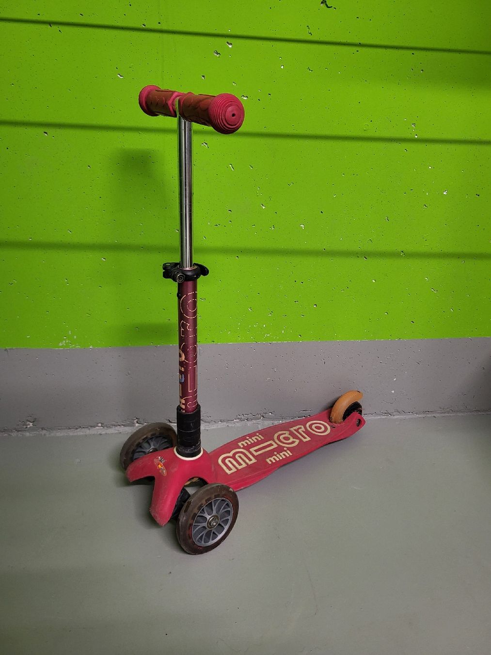 Micro Veicoli per bambini: Dreirad Roller Mini Micro rot – Usato da Lützelflüh-Goldbach venduto da Juerg92 1