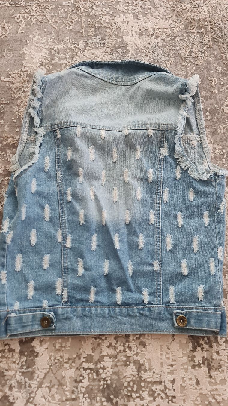 Gilet & Giacche senza maniche: Jeansweste, hellblau, distressed Look, Grösse S/xs – Usato da Ibach venduto da ole_6whn 2