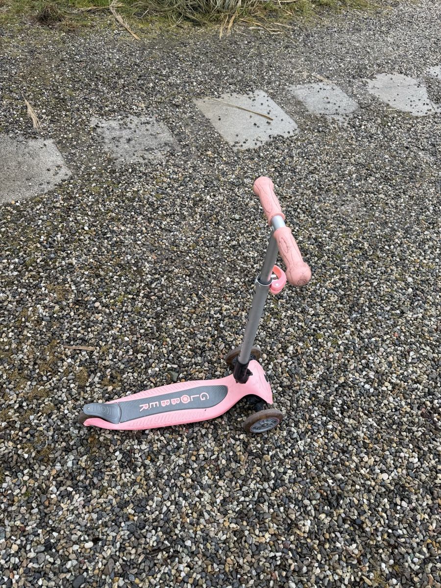 Globber Veicoli per bambini: Kinder Trottinett – Usato da Utzenstorf venduto da Nik7575 1