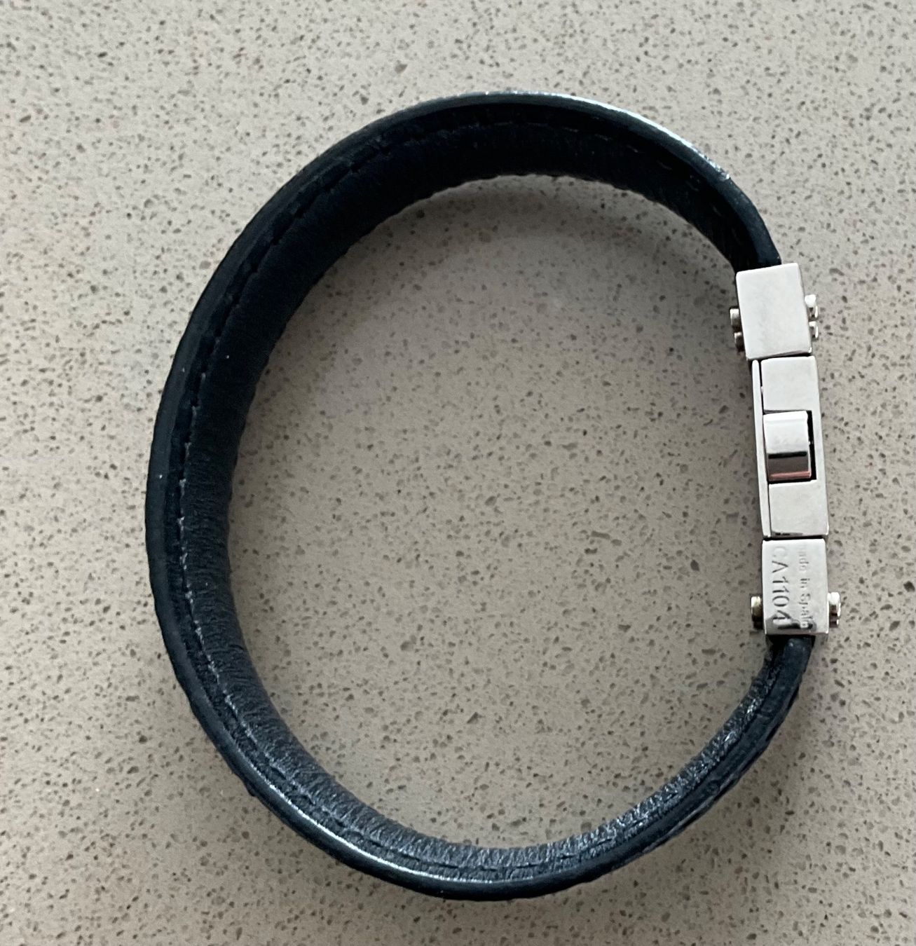 Louis Vuitton Bracciali & Braccialetti: Louis Vuitton Lederarmband – Usato da Seon venduto da xanae 3