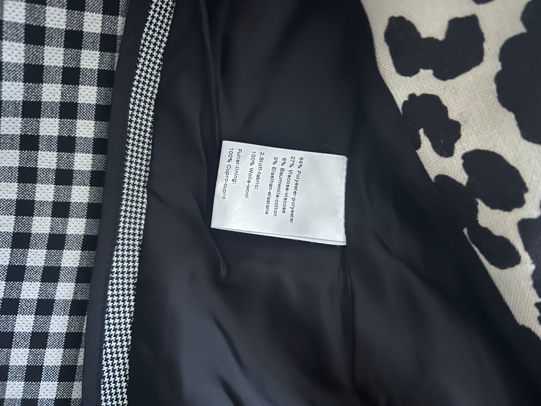 Akris Completi & Tailleur: Very cool patchwork suit Akris Punto – Nuovo (secondo la descrizione) da Sankt Gallen venduto da DDDAAA 7