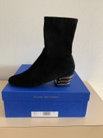 STUART WEITZMAN: OVP - Schwarze Wildleder-Stiefelette, 37,5