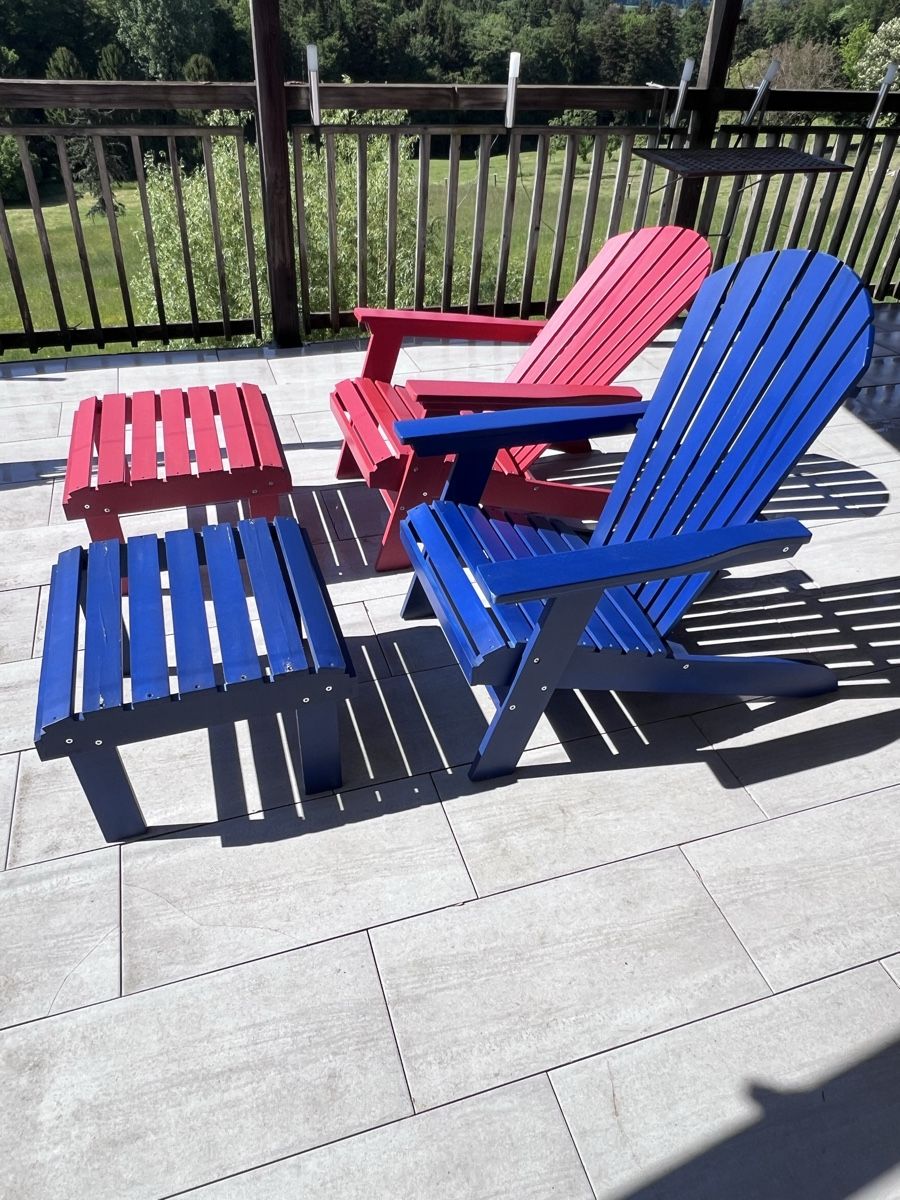 Pfister Poltrone: 2 Stk. Gartensessel "Kanada" mit Hocker, Rot/Blau – Usato da Bützberg venduto da ben_2fvf