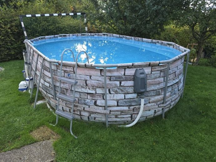 Bestway Piscine: Bestway Pool Komplett-Set in Steinwandoptik – Usato da Sempach venduto da Mikeepaikee 1