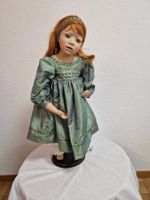 Christine Orange Puppe, Nummer 818/1500, Sammlerstück