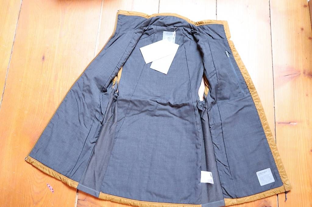 Icebreaker Gilet & Giacche senza maniche: ICEBREAKER Helix Weste Damen XS TOP – Nuovo e nell'imballaggio originale da Sonvilier venduto da rosen4u 2