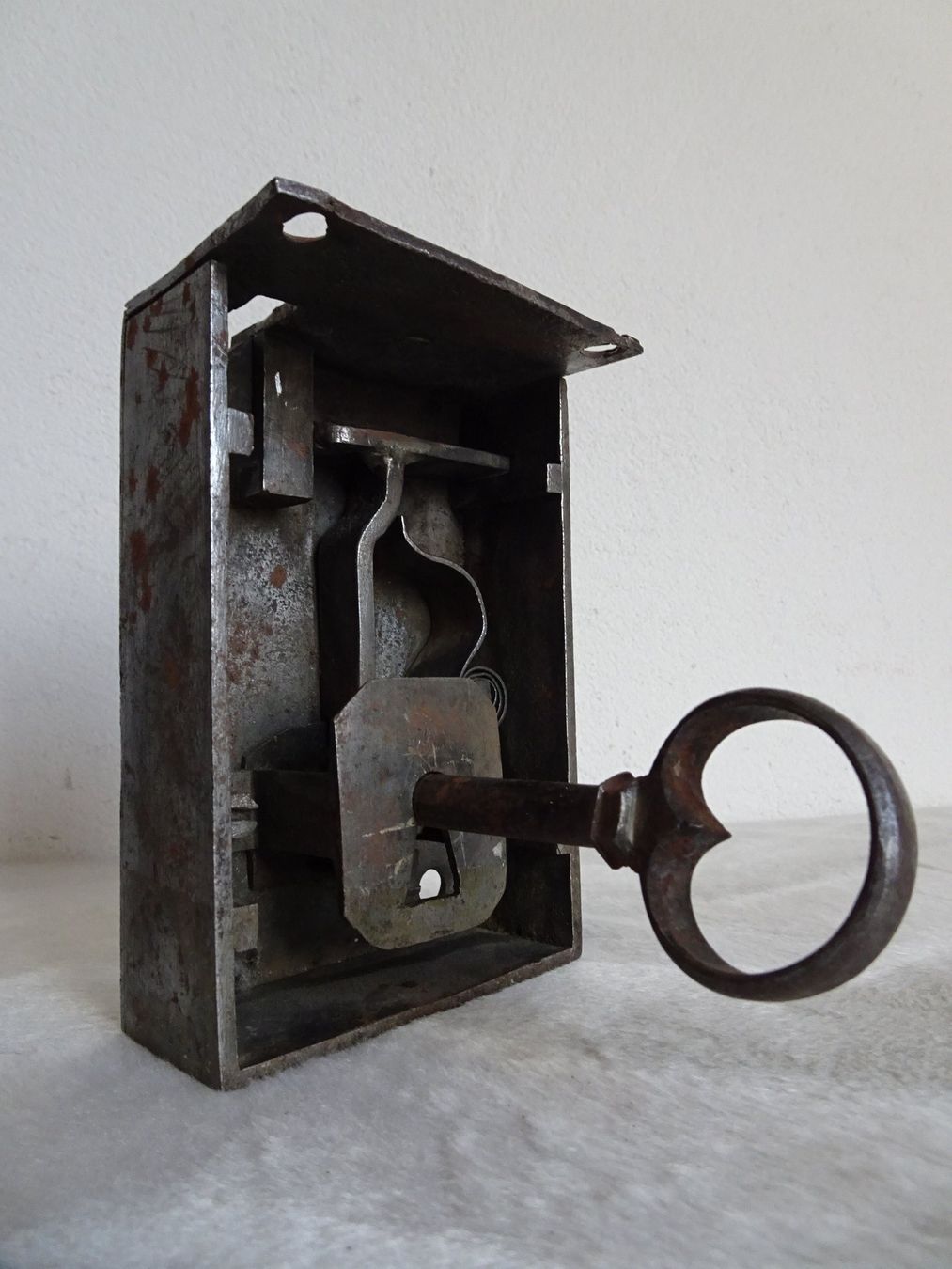 Cadenas: antikes Schloss mit doppelverriegelung – D'occasion à Siebnen par niki61