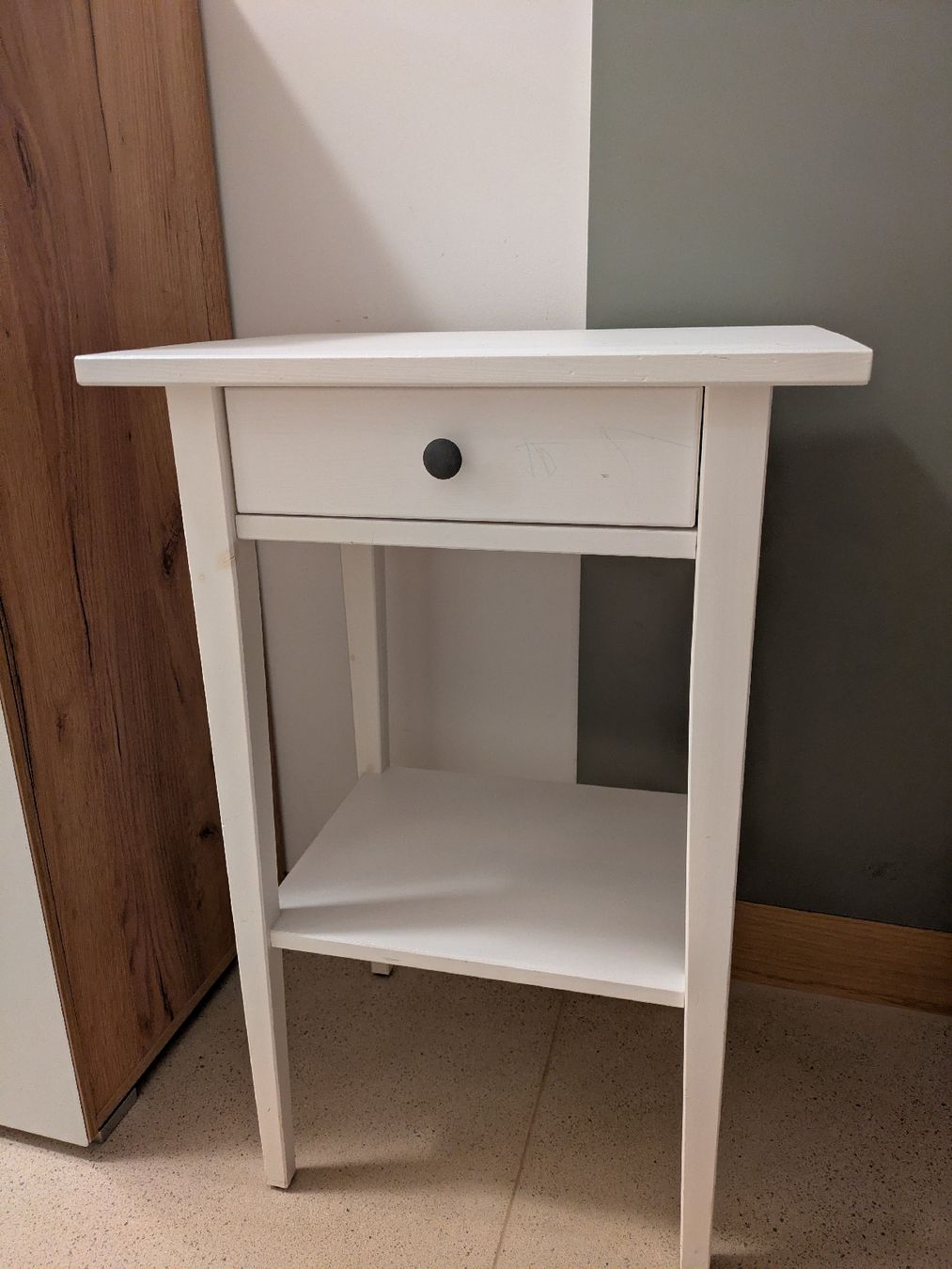 Ikea Comodini: Ikea Hemnes Nachttisch  – Usato da Zürich venduto da GiuliaBattista 1