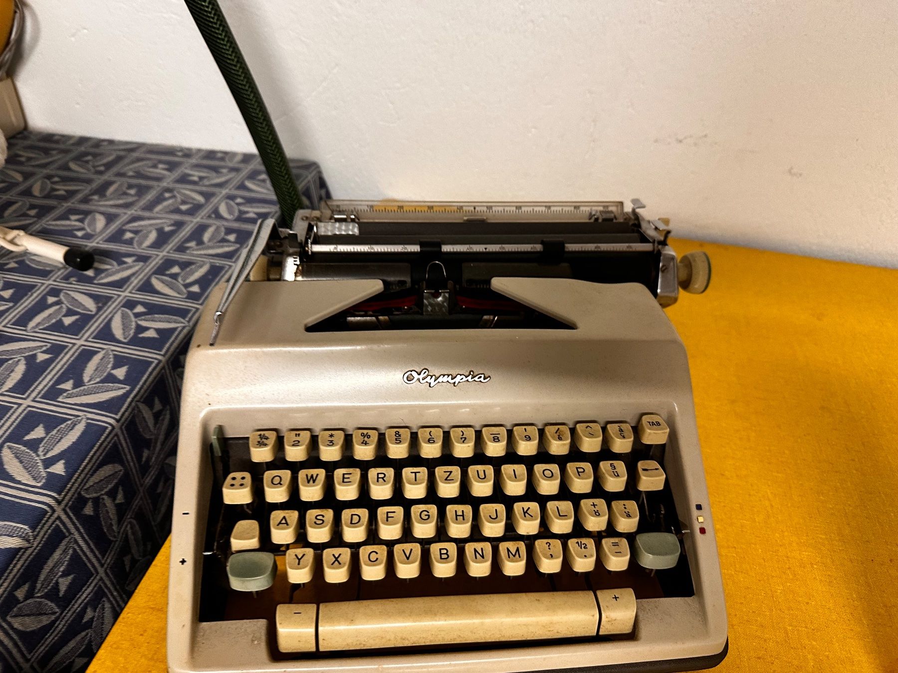 Macchine da scrivere: Olympia Schreibmaschine – Usato da Horgen venduto da kas_9d9y