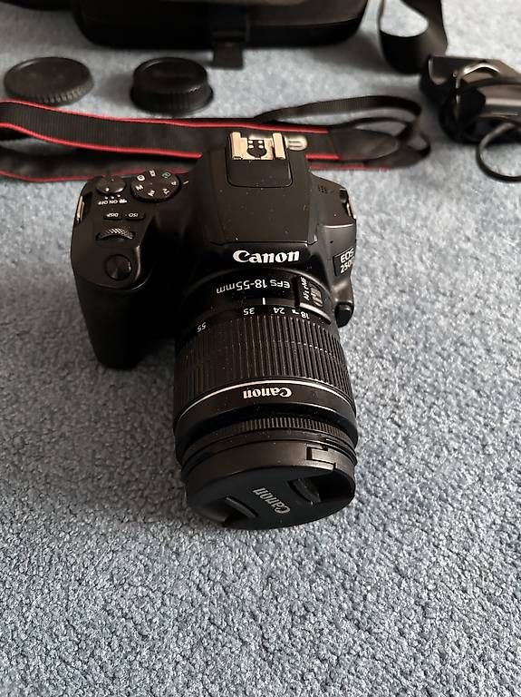 Fotocamera: Canon EOS 250d Travel Kit – Usato da Kaltenbach venduto da wal_b2wg 3